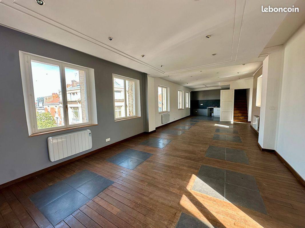 Appartement 5 pièces 150 m² · à Chauny · 150 m² · 104 000 €