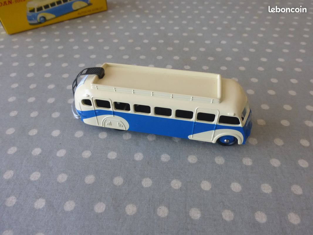 Dinky Toys - 1:43 - Autobus Isobloc et Panhard - Catawiki