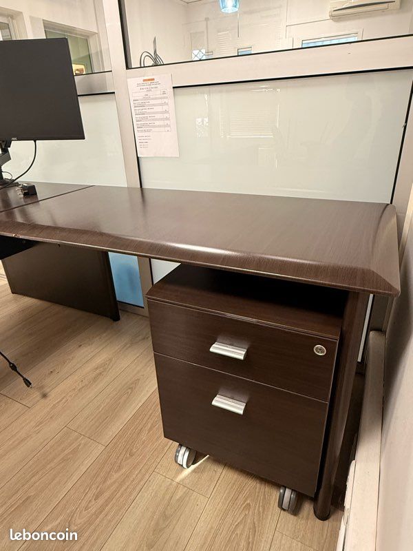 Bureau en bois avec support écran, 2 écrans et un caisson tiroir (image 3)