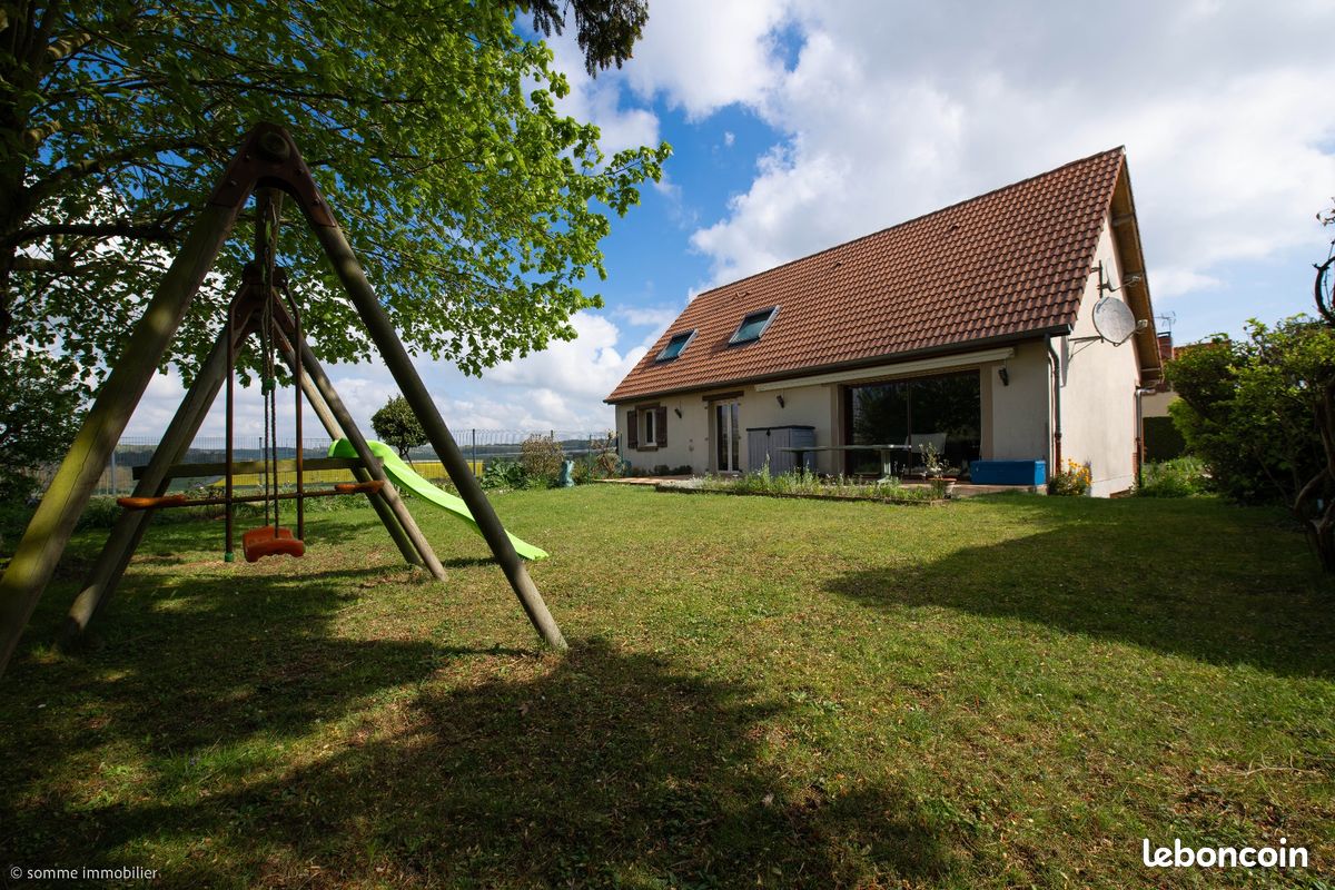 Maison 6 pièces 137 m² · à Saint-Vaast-en-Chaussée · 137 m² · 259 500 €