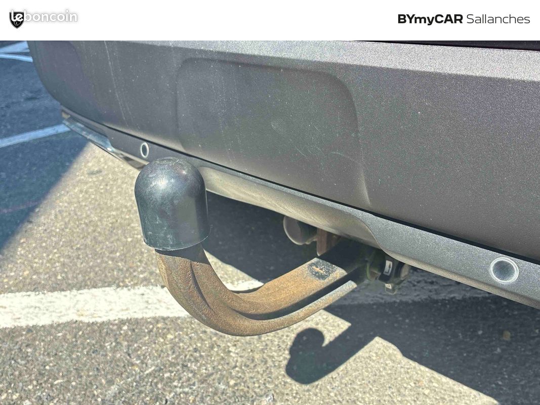 PEUGEOT 3008 Hybrid4 300 e-EAT8 GT Pack (image 26)