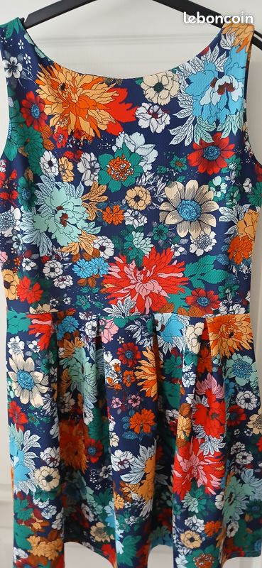 Vera - Robe d'été à motifs floraux
