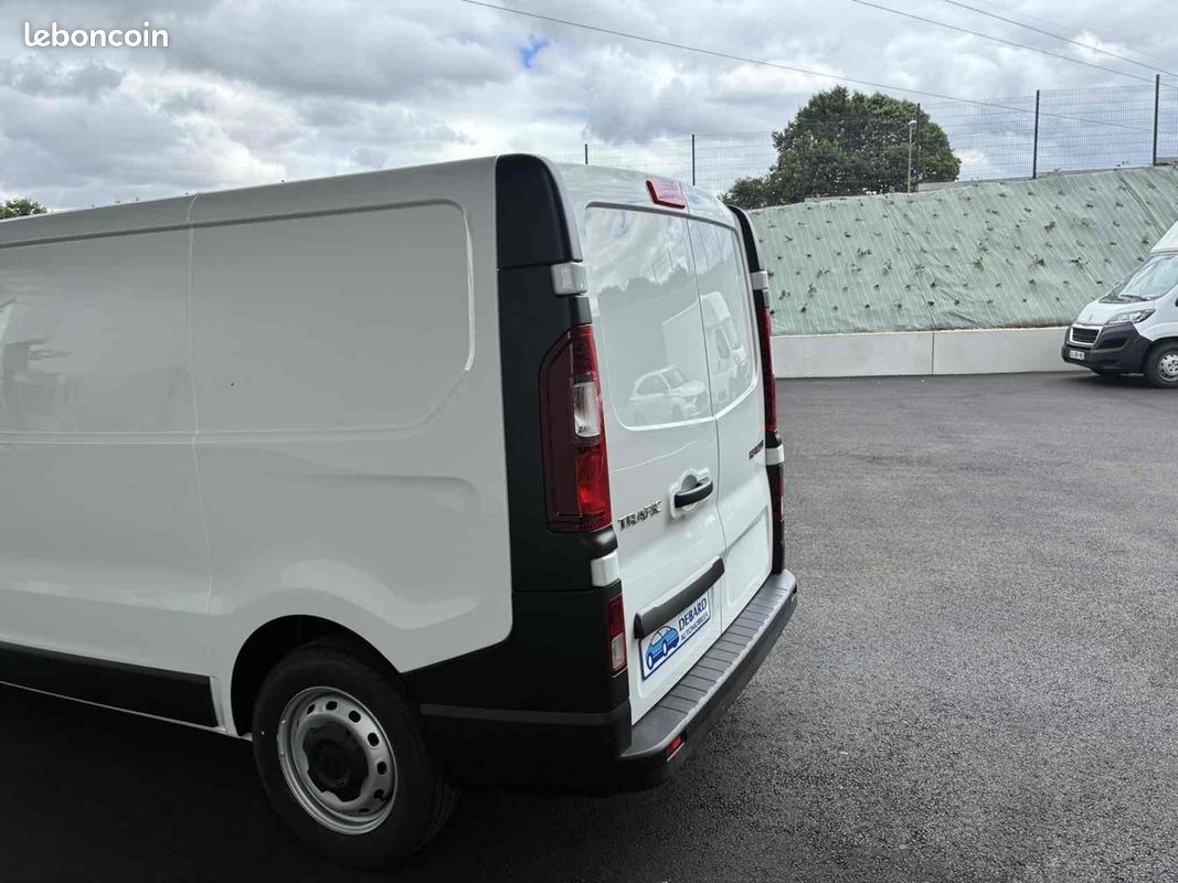 Renault TRAFIC III FG L1H1 2T8 2.0 BLUE DCI 110CH ADVANCE -25 (image 7)