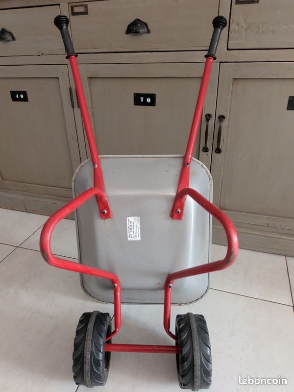 Rolly Toys Brouette, set avec pelle et râteau (brouette en métal pouvant supporter une charge de 25 kg à partir de 2 ½ ans) 272846