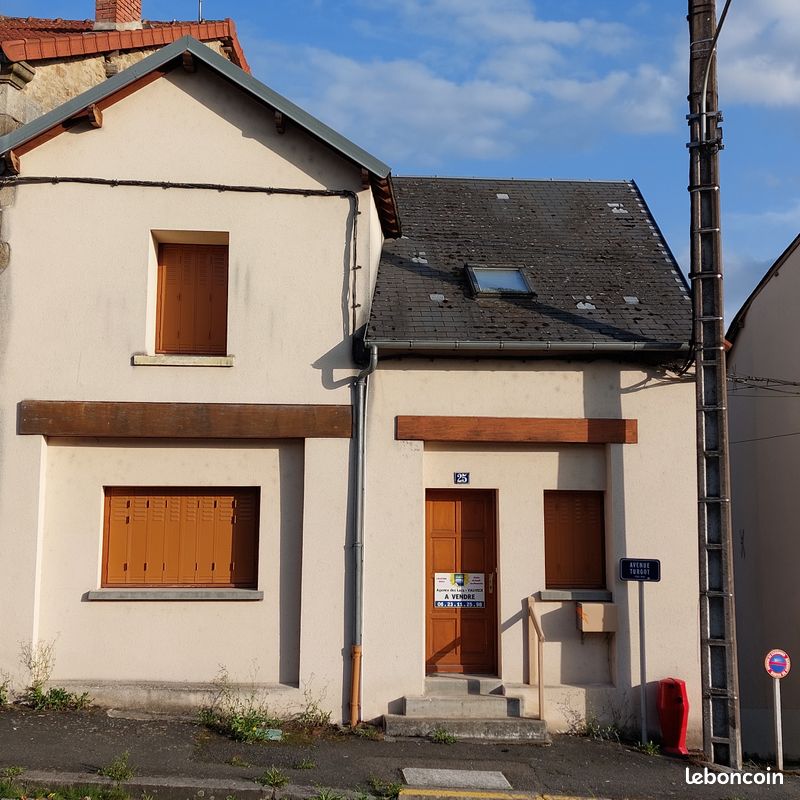 Maison 5 pièces 100 m² · à Bourganeuf · 100 m² · 77 000 €