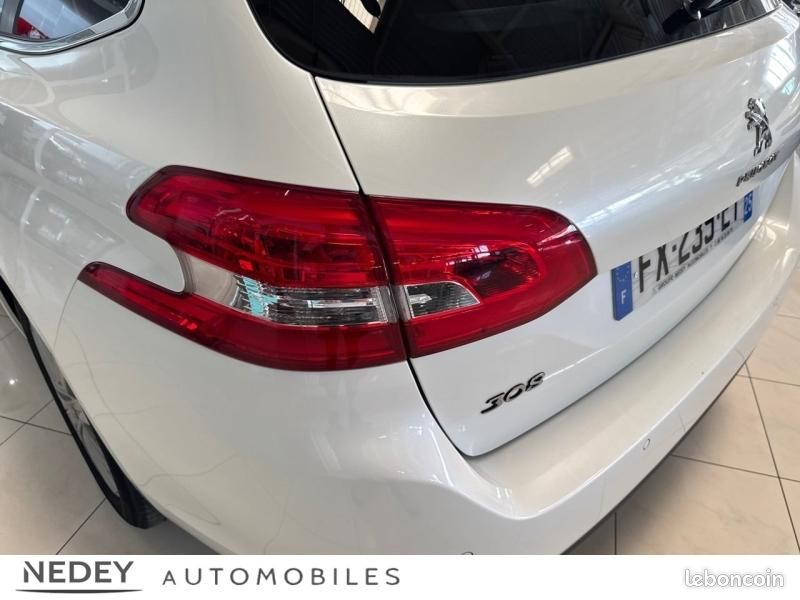 Peugeot 308 SW 1.2 PureTech 130ch E6.3 S&S Allure Business EAT8 (image 17)