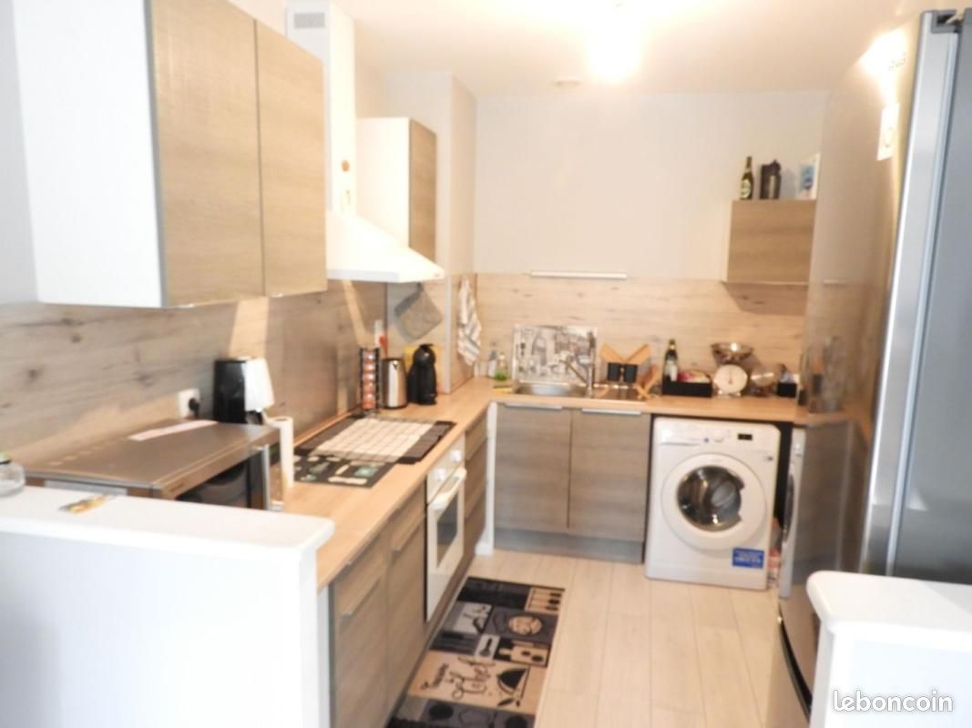 Appartement 3 pièces 75 m² · à Réalmont · 75 m² · 600 €/mois
