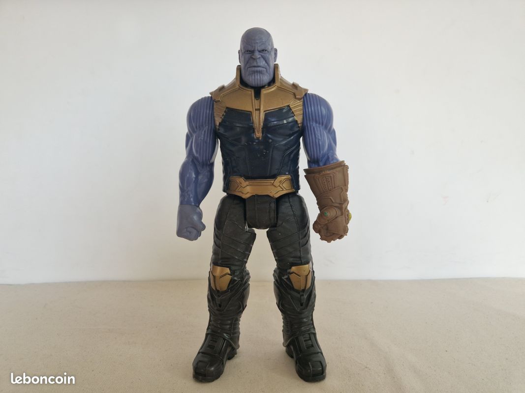 Grande figurine Thanos (image 1)