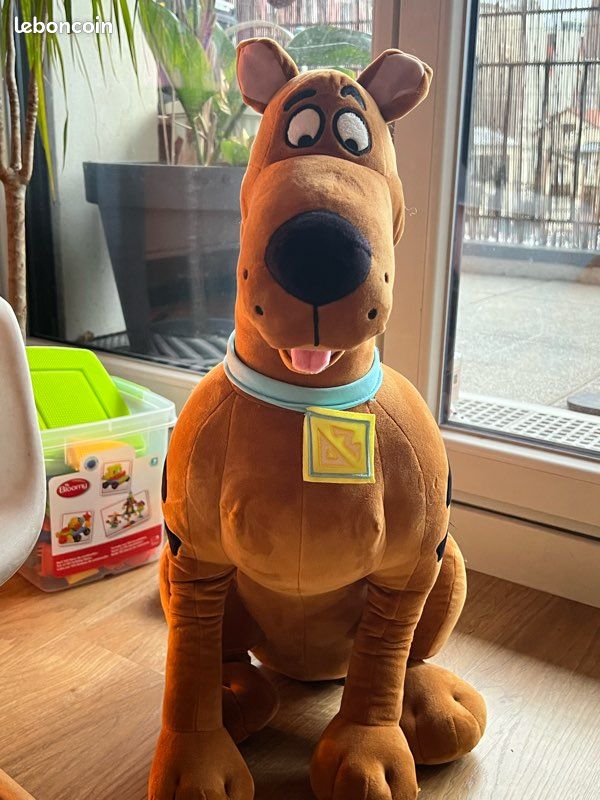 Grande peluche Scooby Doo (Gebraucht) in Meyrin für CHF 15 - mit