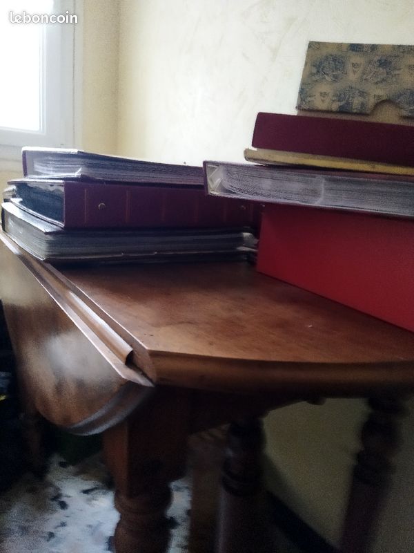 Table en noyer (image 1)