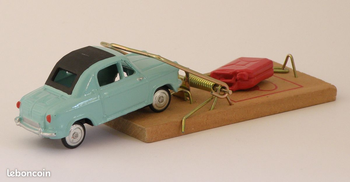 Véhicule Miniature Ancien Car-Horse Vespa - Piège à Souris Style Dinky - Neuf Stock