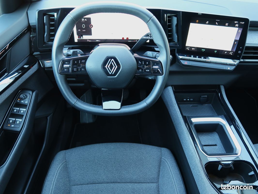 RENAULT Austral Mild Hybrid 160 Auto (image 4)