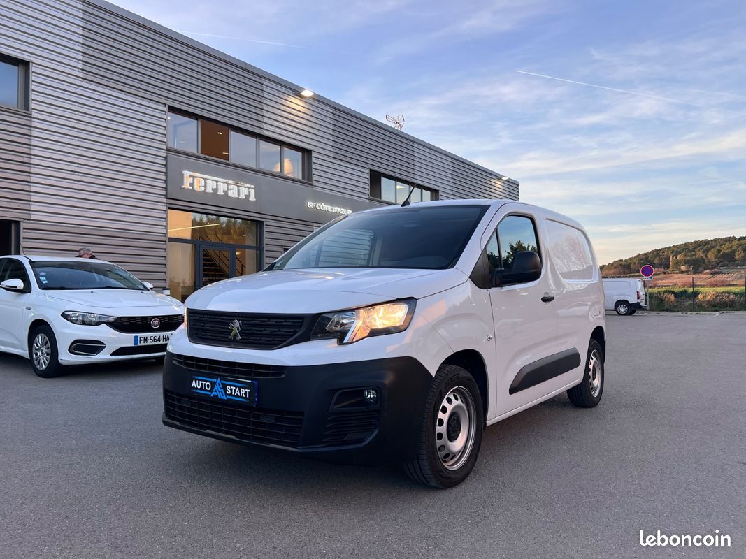 Peugeot Partner Premium L1 1.5 BlueHDI 130cv/3 Places/CarPlay/Radar AR/Régulateur De Vitesse (image 27)