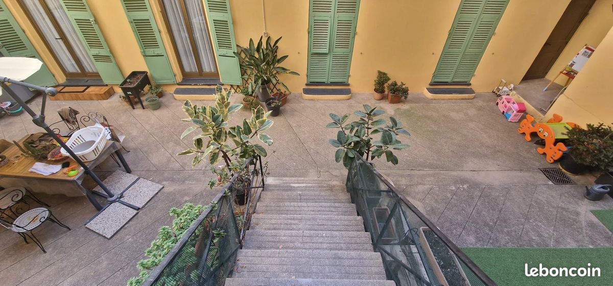 Appartement 3 pièces 56 m² · à Menton · 56 m² · 250 000 €