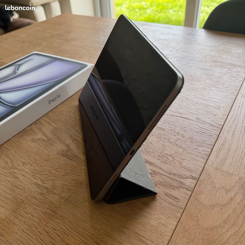 IPad Air M2 256Go 11 pouces avec cable et boite d'origine sous garanti (image 7)