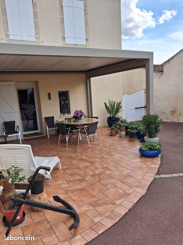 Maison 6 pièces 145 m² · à Moutiers-les-Mauxfaits · 145 m² · 343 000 €