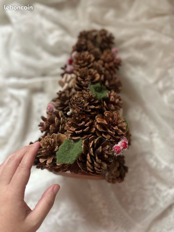 Décoration de Noël - Sapin en pomme de pin (image 9)