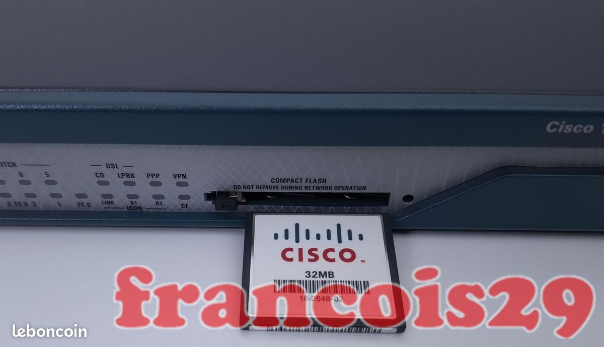 Routeur Cisco 1800 Series – Vendu avec accessoires et emballage d’origine (image 4)