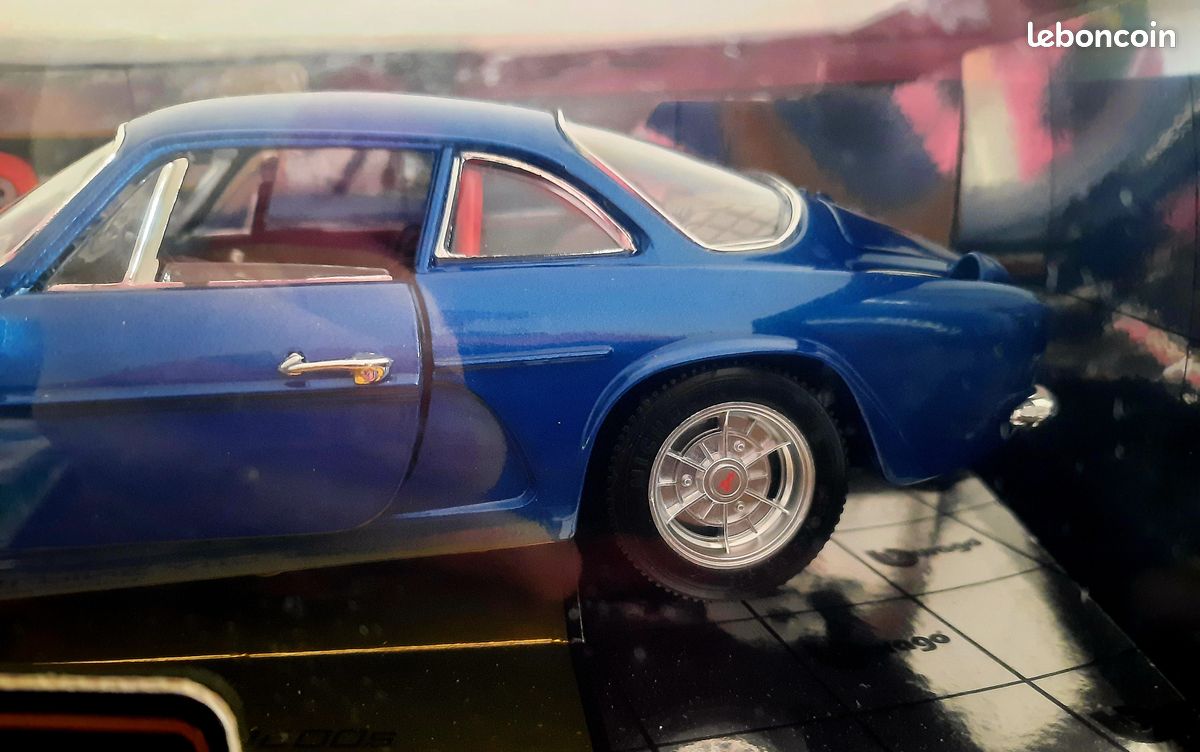 Alpine A110 1600S Burago 1/16 - Bleu 1971 - Miniature Métal Italie