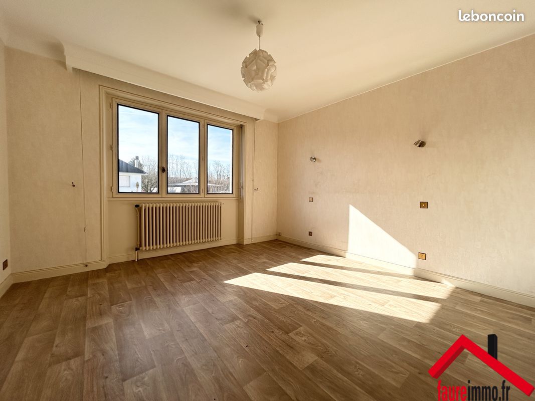 Maison 6 pièces 152 m² - Saint-Pantaléon-de-Larche 19600 (image principale 7)