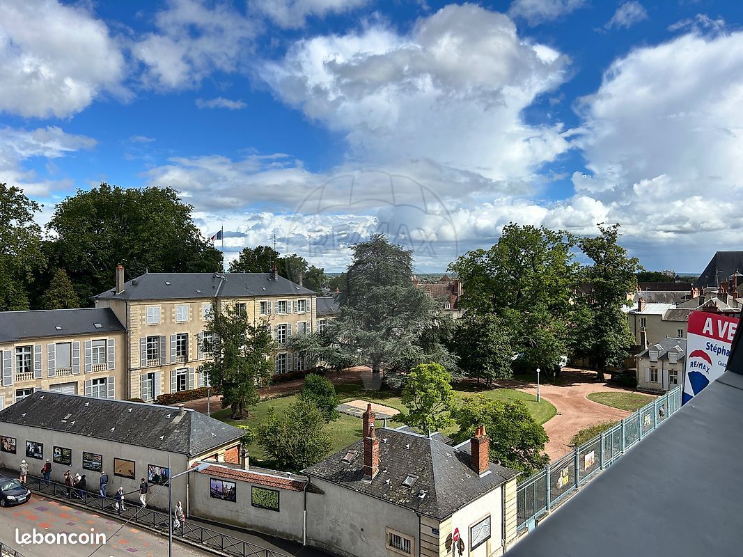 Appartement 4 pièces 148 m² · à Nevers · 148 m² · 189 000 €