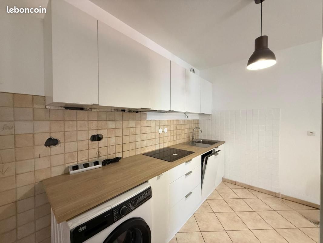 Appartement 3 pièces 72 m² · à Grenoble · 72 m² · 1 050 €/mois