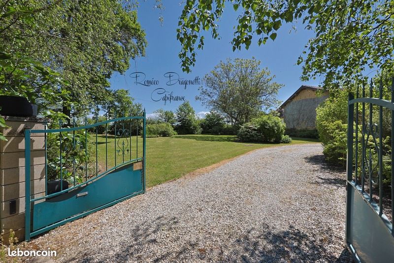 Maison 7 pièces 237 m² · à Dompierre-sur-Veyle · 237 m² · 636 500 €