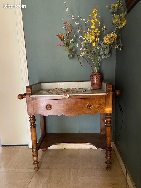 Table de toilette (image 1)