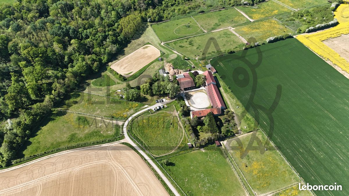 Maison 11 pièces 400 m² · à Château-Thierry · 400 m² · 999 000 €