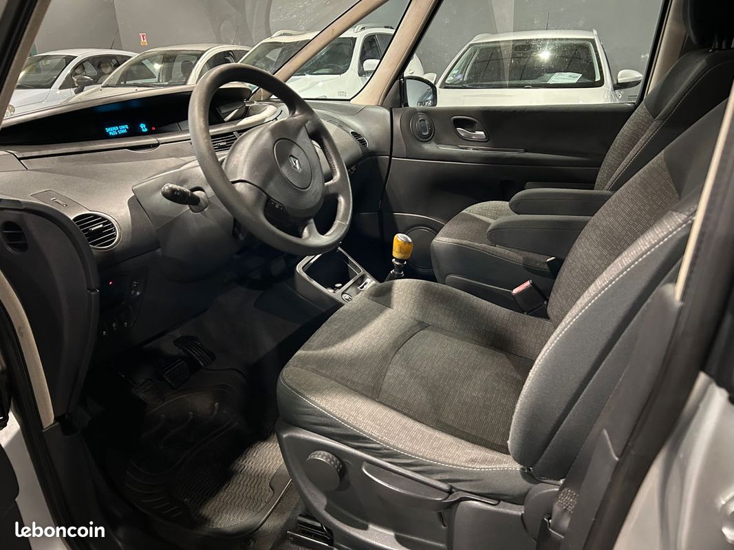 Renault espace carminat 2.0dci 150ch (image 4)