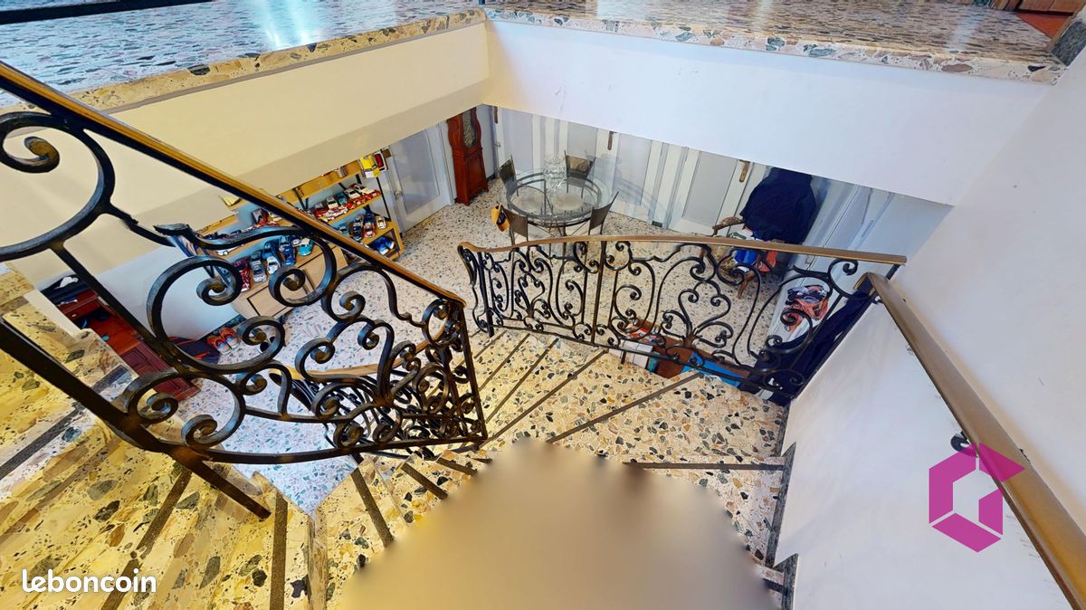 Propriété 9 pièces 238 m² (image 4)