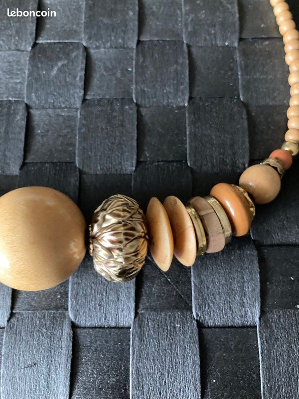 Collier fantaisie (image 2)