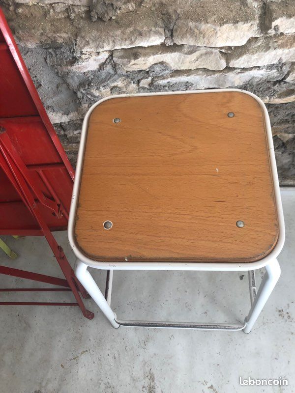 Tabouret industriel (image 4)
