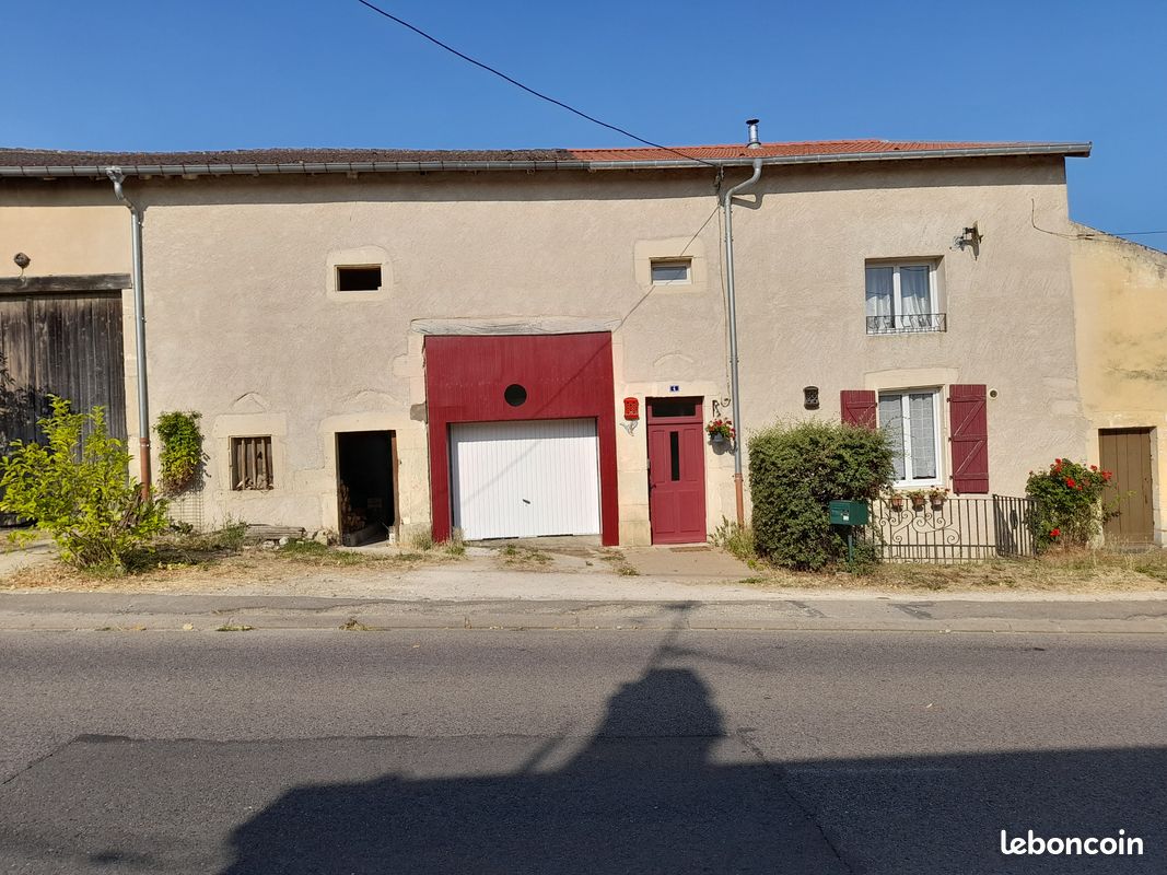 Maison 4 pièces 140 m² · à Pannes · 140 m² · 1 200 €