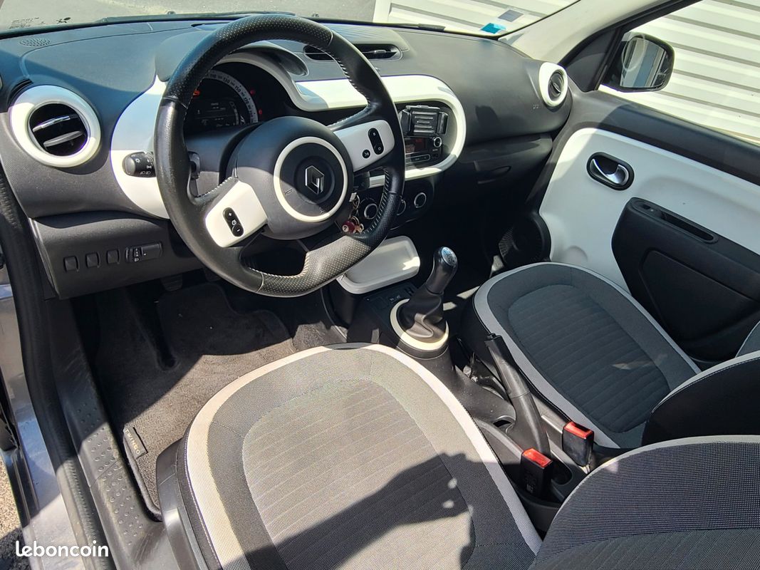 RENAULT TWINGO 1.0 SCE 70 INTENS/ MOTEUR A CHAINe (image 20)
