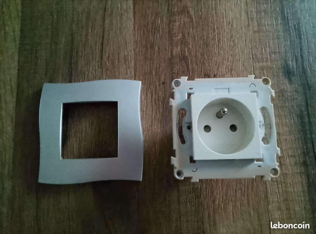 Prise Double Enceinte Schneider ALVAIS ALB81089 - Blanche - Neuf