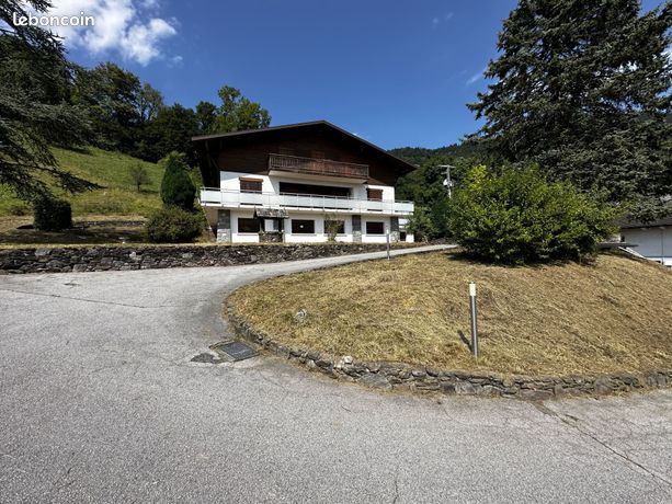 Maison 17 pièces 365 m²