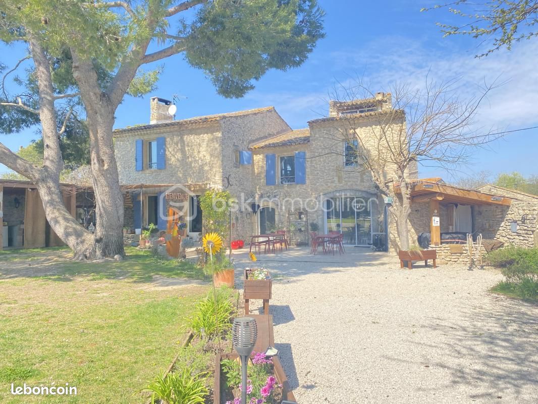 Maison 6 pièces 220 m² · à Aix-en-Provence · 220 m² · 990 000 €