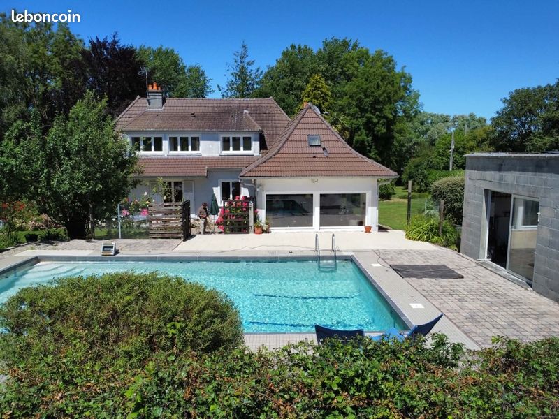Maison 10 pièces 203 m² · à Sainte-Mère-Église · 203 m² · 355 000 €