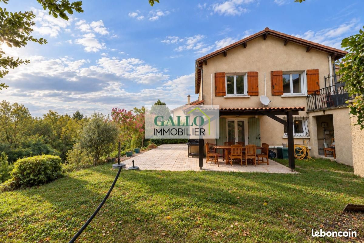 Maison 4 pièces 98 m² · à Villefontaine · 98 m² · 320 000 €