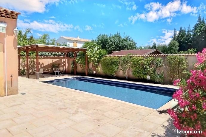 Villa 6 pièces 250 m²