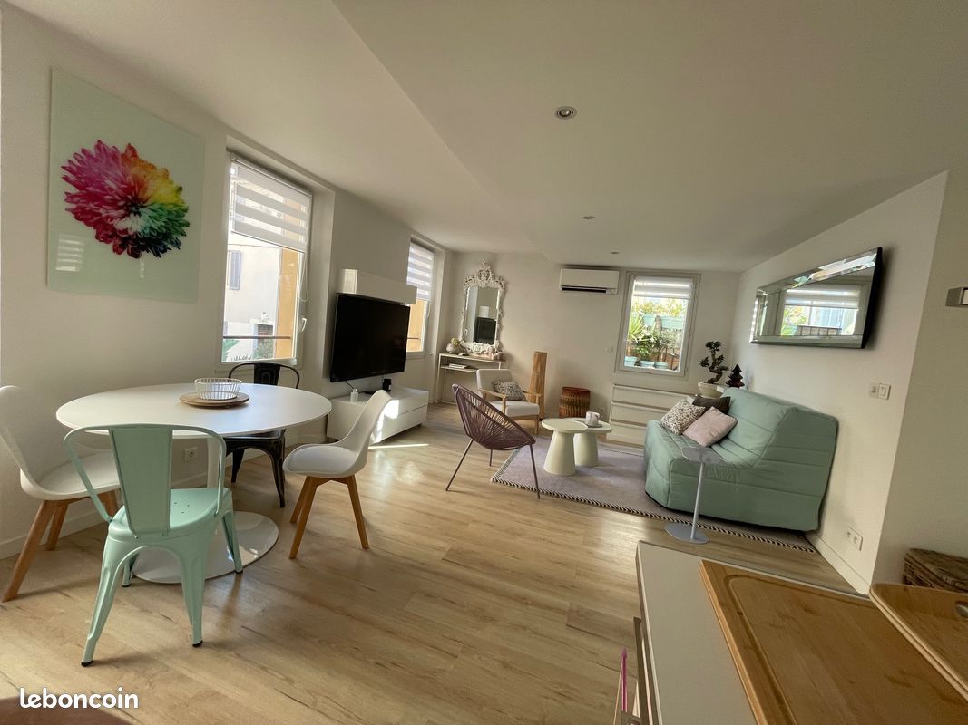 Bandol 83150 centre ville appt t2, terrasse dans maison de ville, parking couvert (image 5)