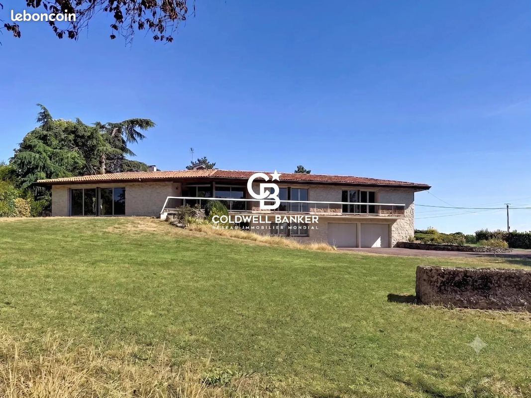 Maison 10 pièces 260 m² · à Saint-Fort-sur-Gironde · 260 m² · 399 000 €