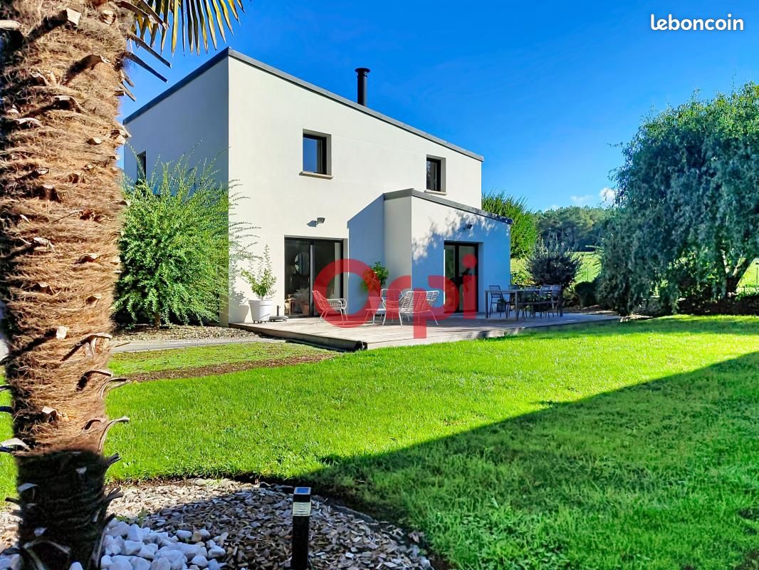 Maison 5 pièces 122 m² · à Treffléan · 122 m² · 420 000 €