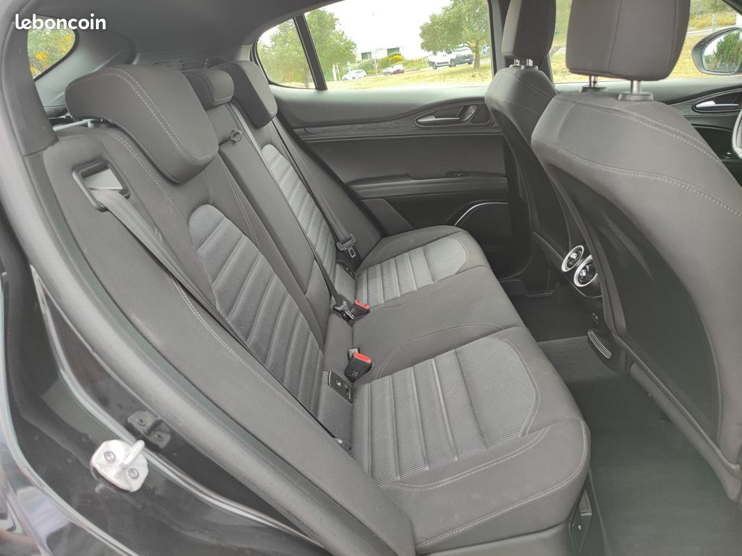 ALFA ROMEO STELVIO MY22 2.2 D 160 ch AT8 Super (image 8)