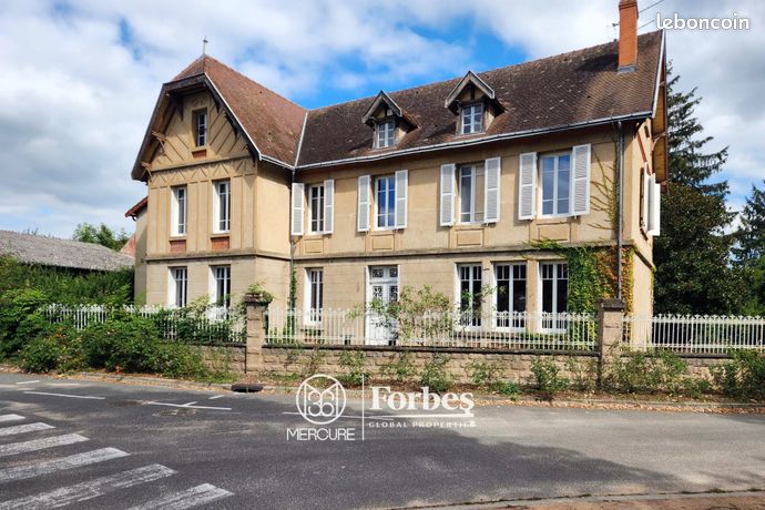 Propriété 12 pièces 320 m²