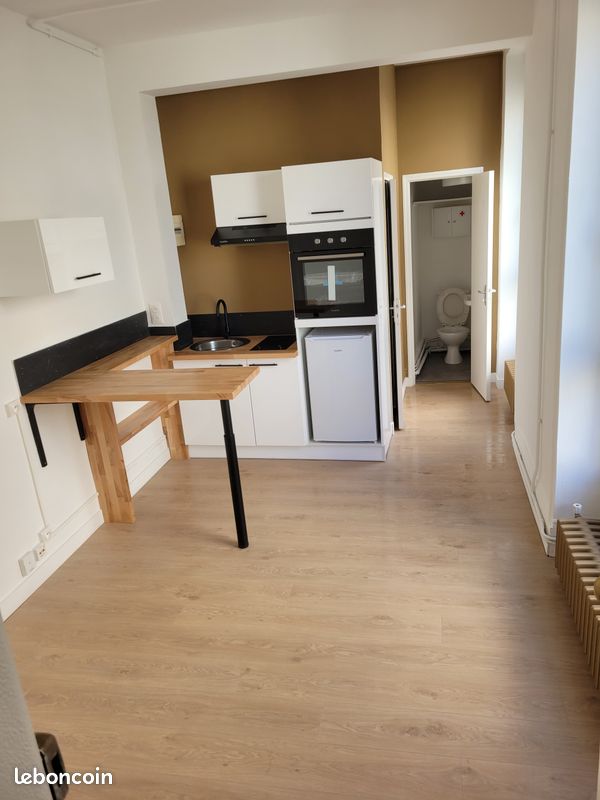 Appartement 1 pièce 16 m² · à Angers · 16 m² · 660 €