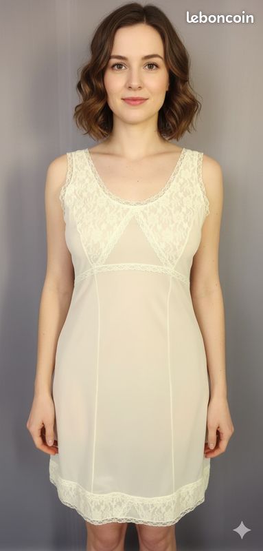 Combinaison Vintage Dentelle Vert Taille 48 - Fond De Robe Sans Marque