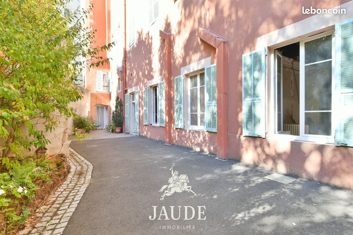 Appartement 3 pièces 130 m² · à Chamalières · 130 m² · 199 000 €