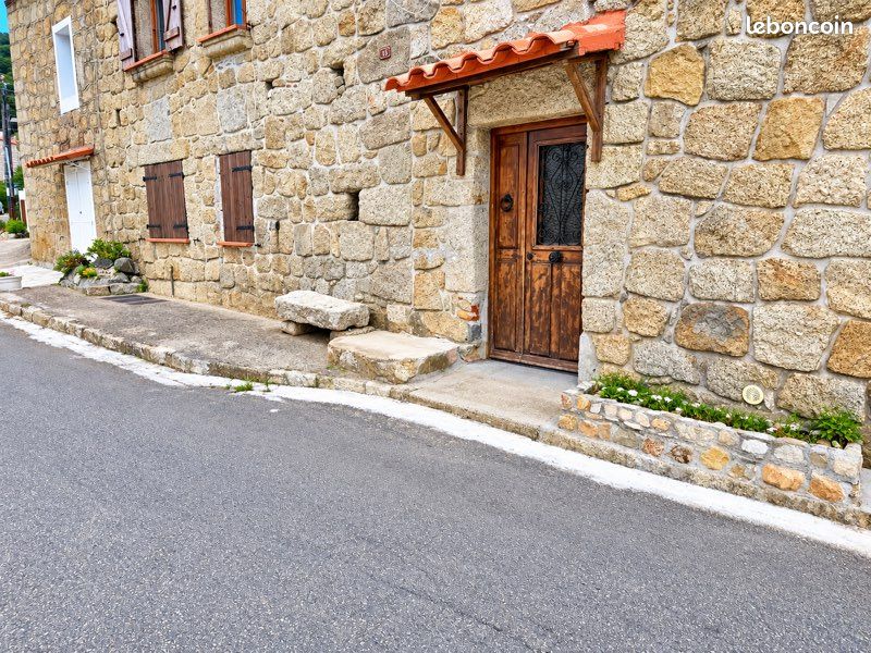 Appartement 3 pièces 45 m² · à Sainte-Lucie-de-Tallano · 45 m² · 500 €/mois